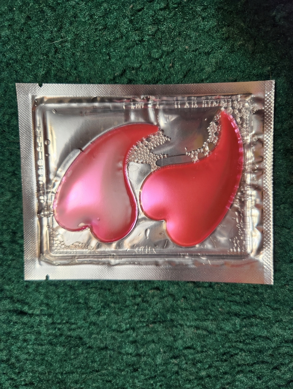 Heart-Shaped Hydrogel Undereye Mask
